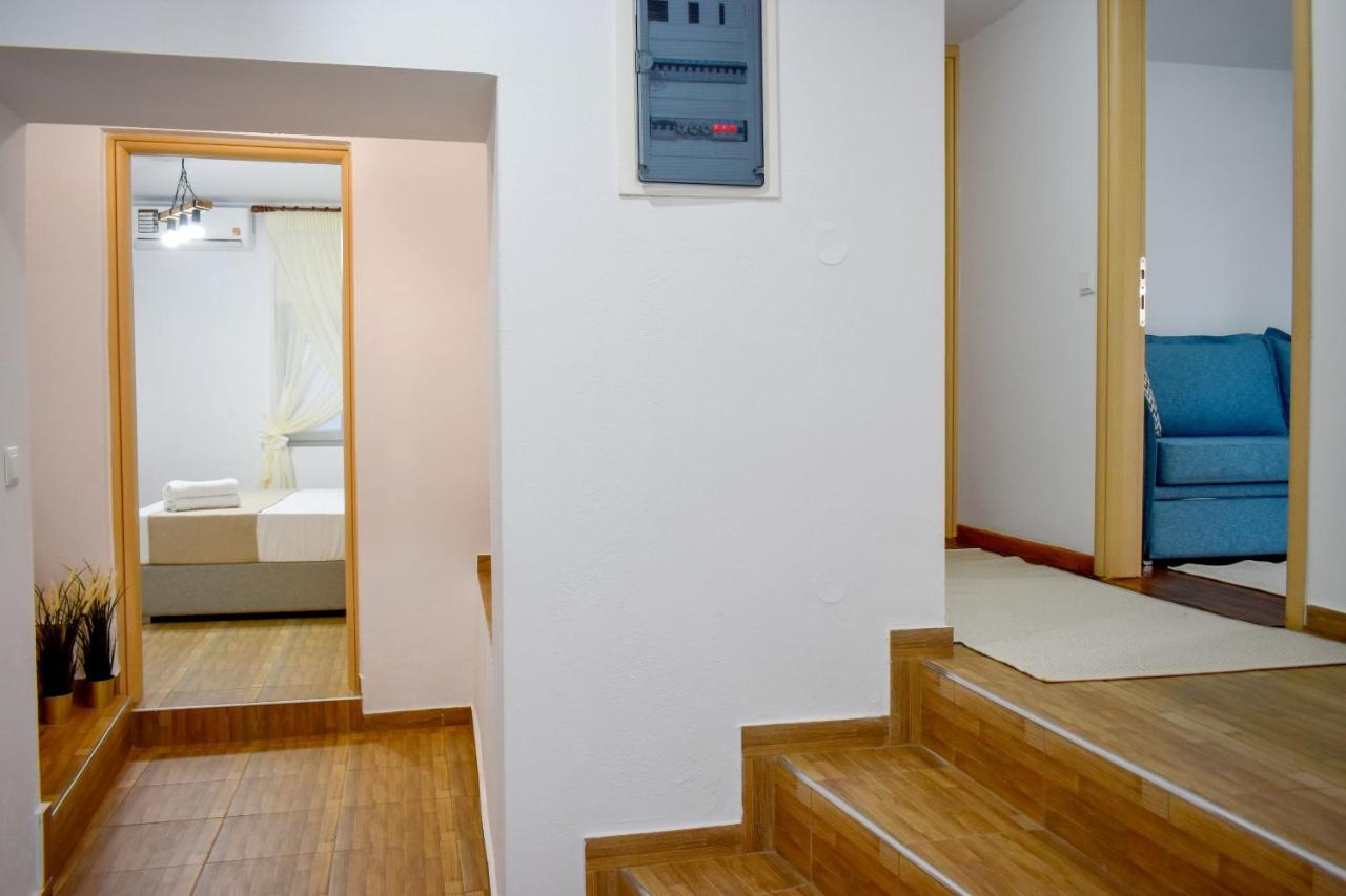 La Maison Plakes 3 Bdr Apt Skiathos Exterior photo